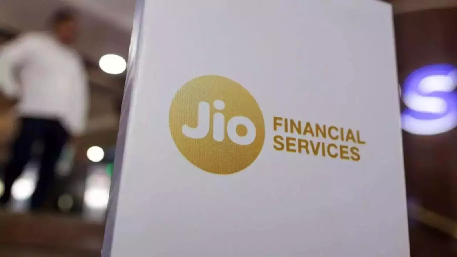 Jio Financial Services Stock Tumbles 3% After Q3 Results, Down 31% From Peak